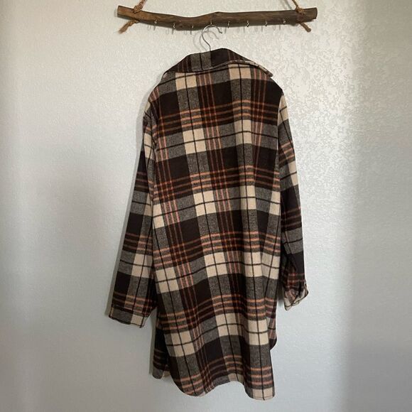 Oversized plaid flannel - Picture 3 of 4